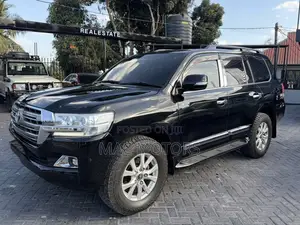 Toyota Land Cruiser 4.6 V8 ZX 2015 Black
