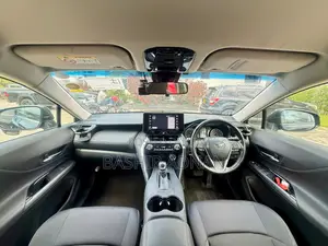 Toyota Harrier 2.0 2021 Matt Black