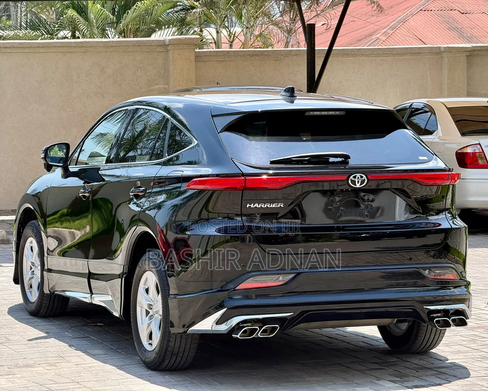 Toyota Harrier 2.0 2021 Matt Black