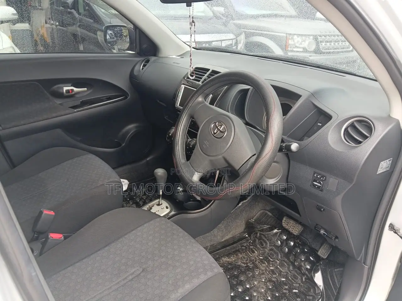 Toyota IST 2009 Silver
