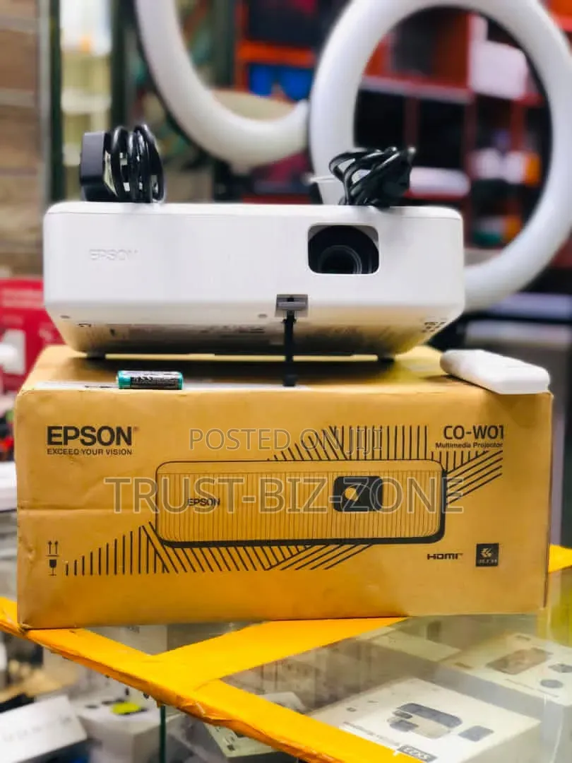 New Epson Projector CO_W01