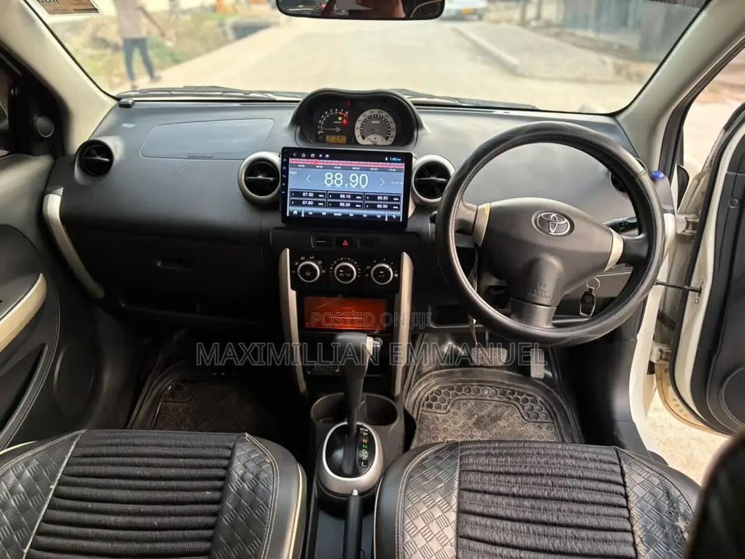 Toyota IST 2005 White