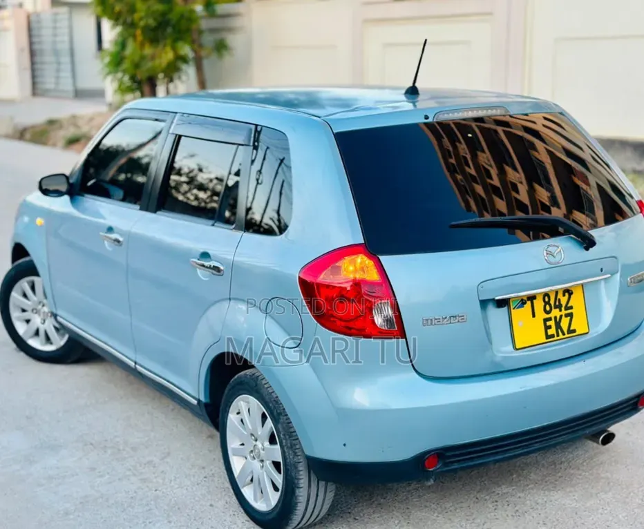 Mazda Verisa 2008 Blue