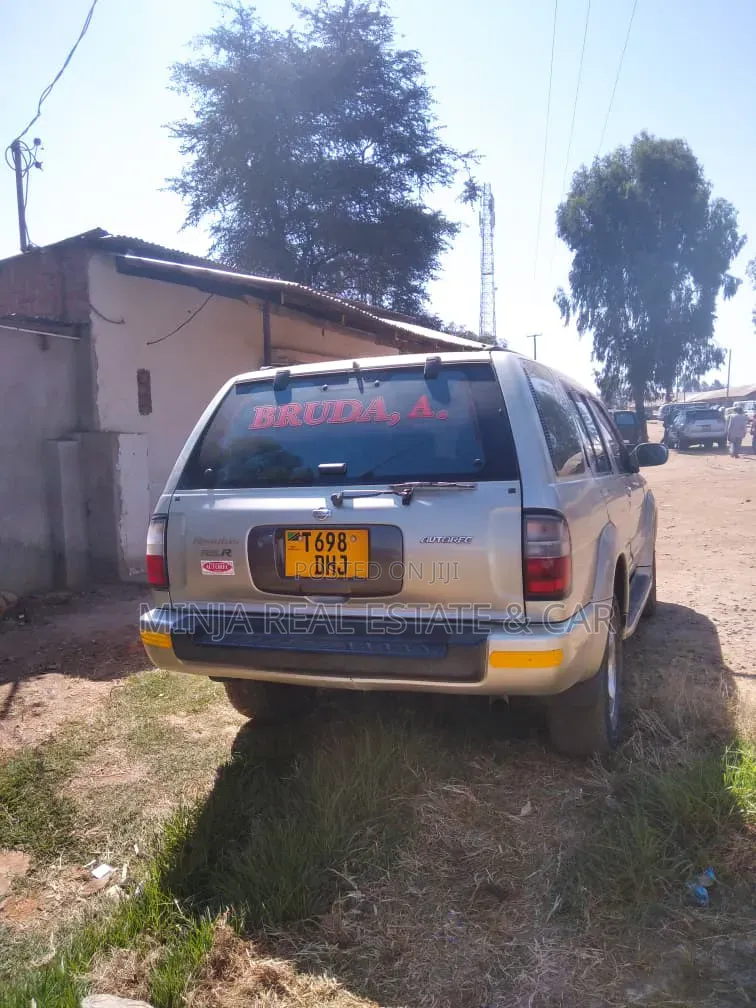 Nissan Terrano 2.7 D II Wagon 1996 Silver