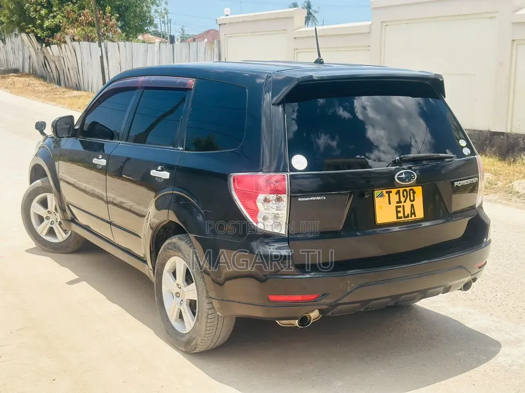 Subaru Forester 2010 Black