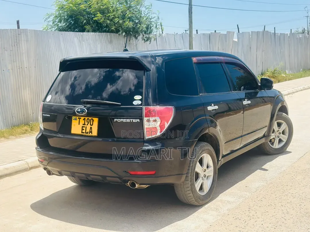 Subaru Forester 2010 Black