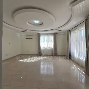 5bdrm Villa in Oyster Bay for sale