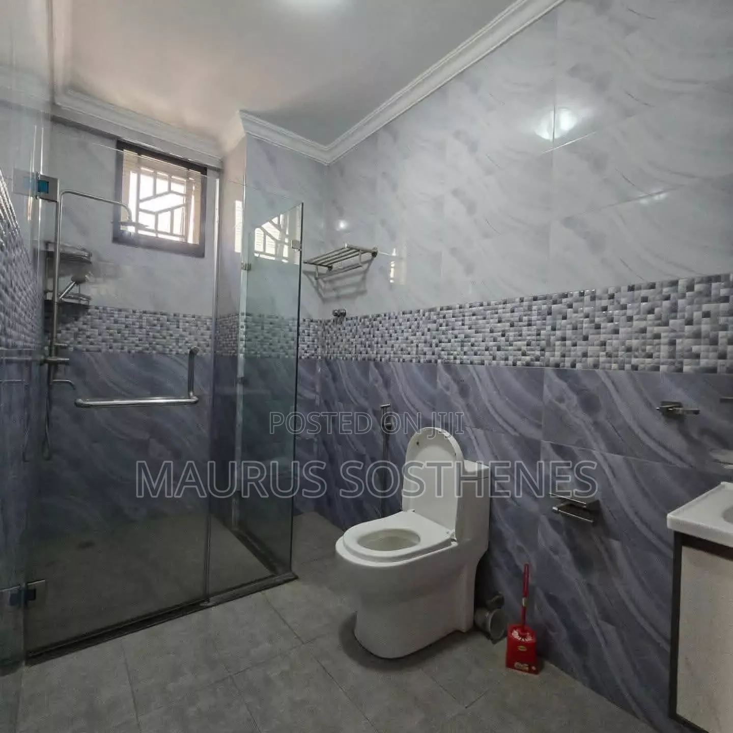 5bdrm Villa in Oyster Bay for sale