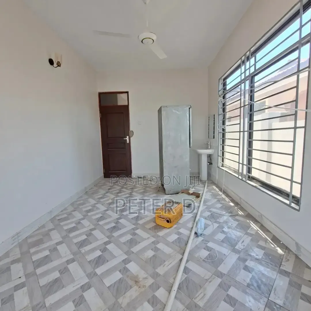 4bdrm House in Goba for rent