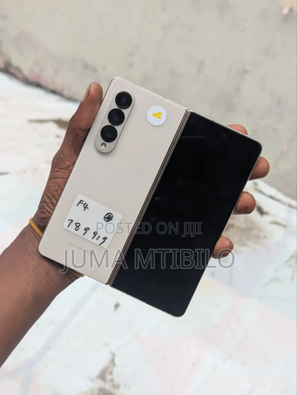 Samsung Galaxy Z Fold4 256 GB Gold