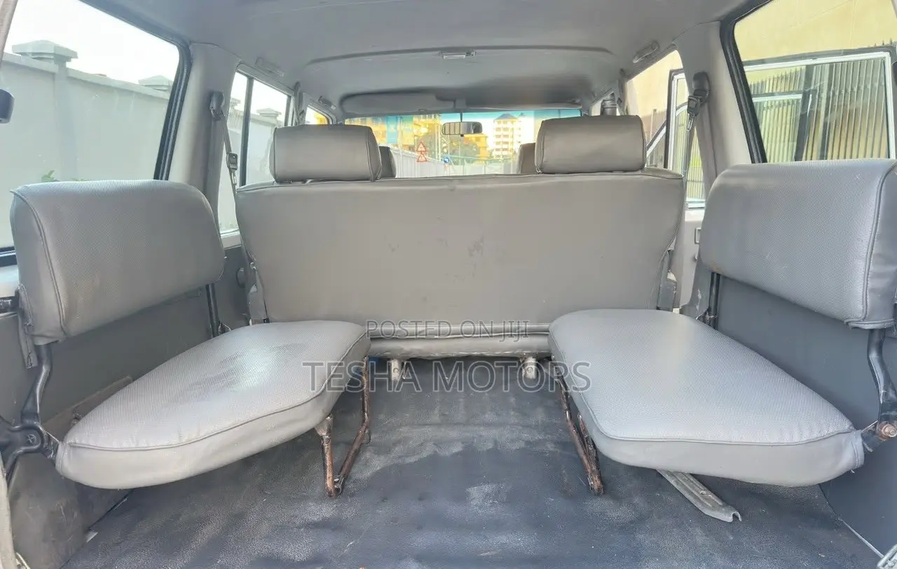 Toyota Land Cruiser Prado 2011 White