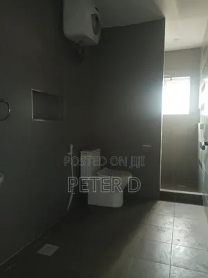 3bdrm Apartment in Kariakoo for sale