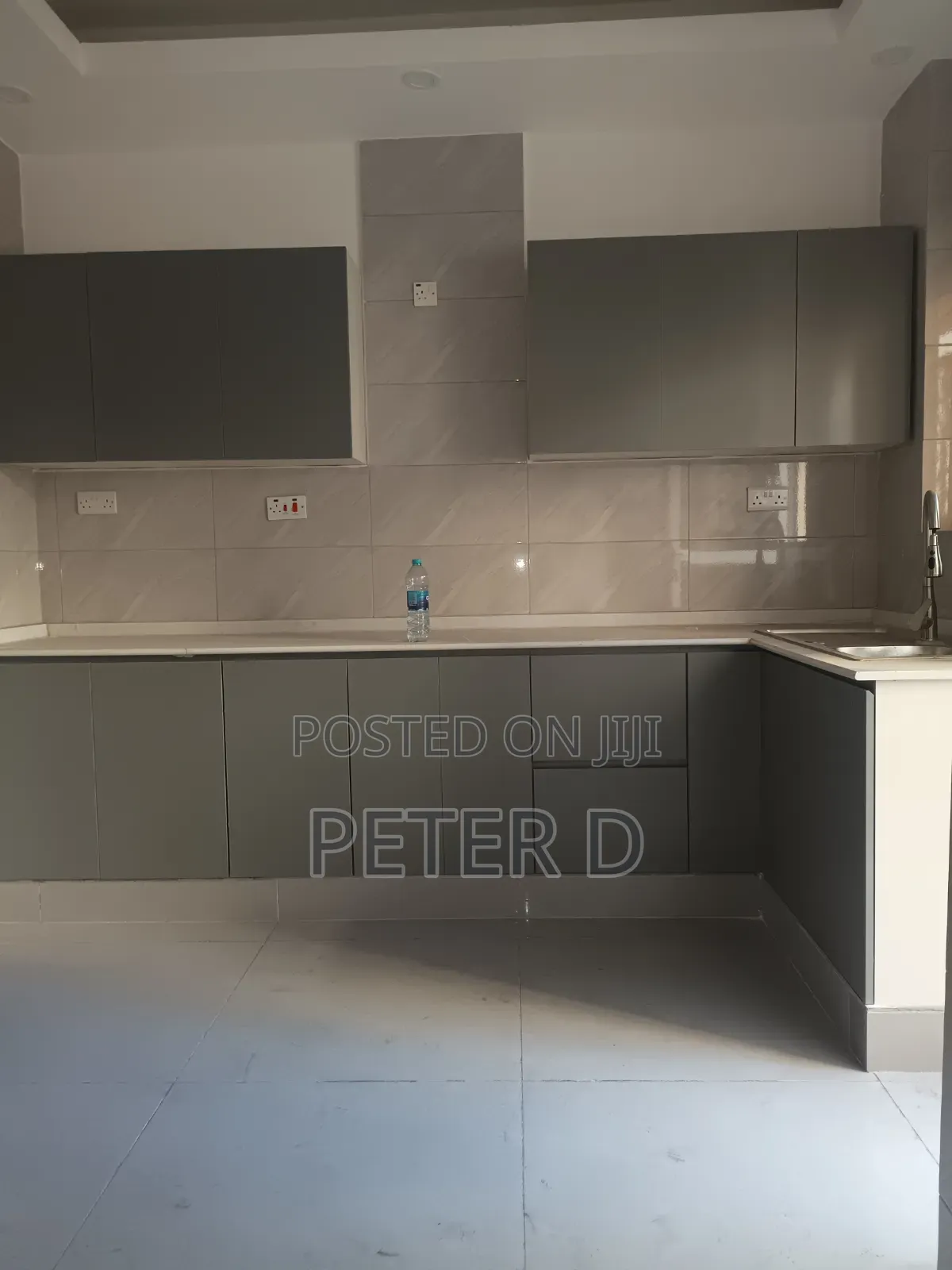 3bdrm Apartment in Kariakoo for sale