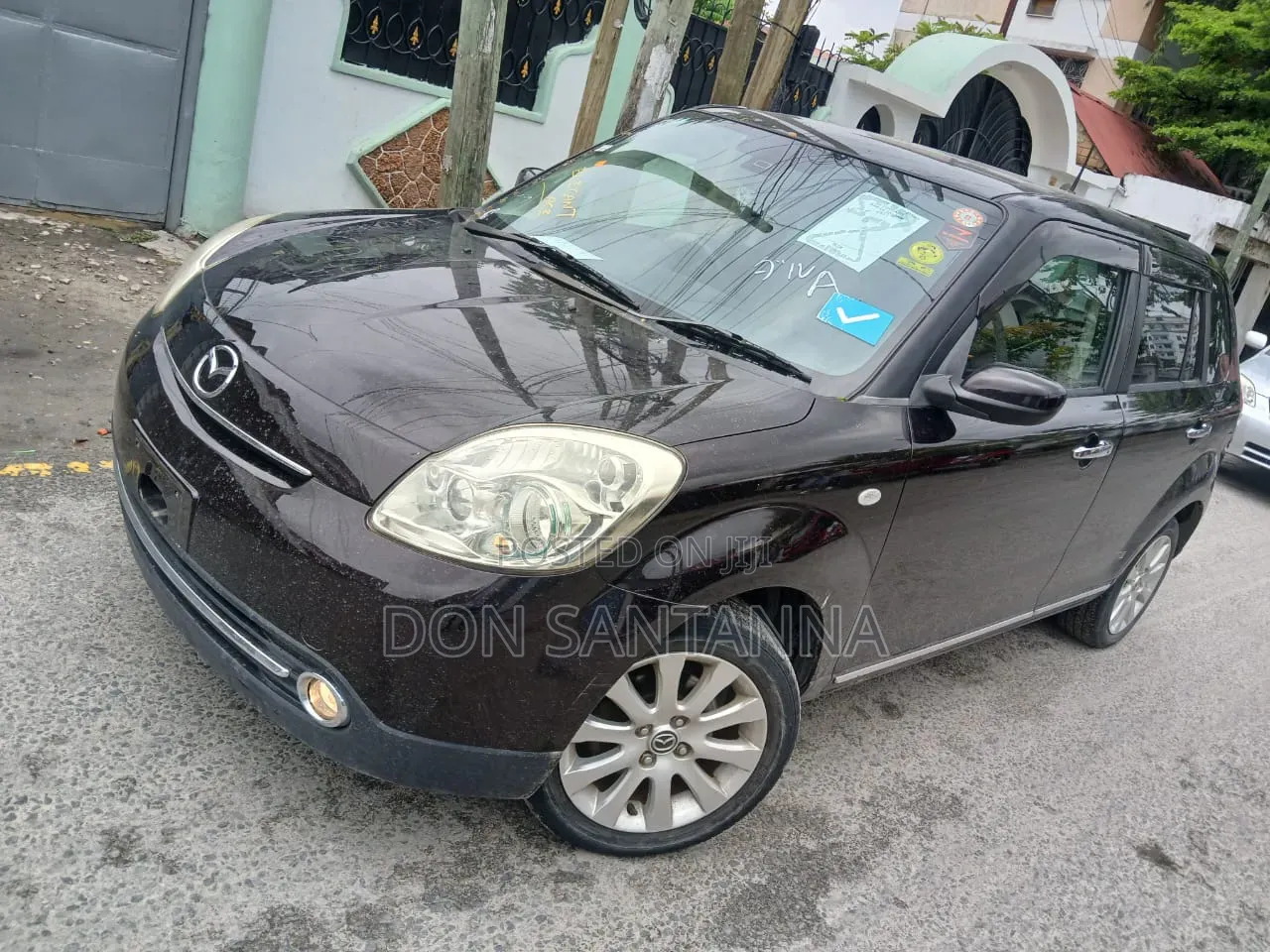 Mazda Verisa 2014 Maroon