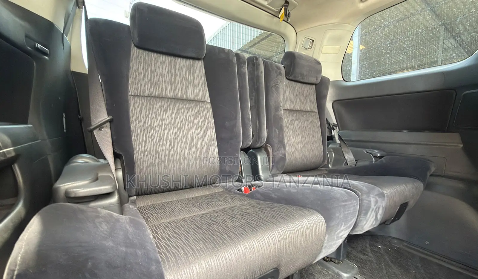 Toyota Alphard 2009