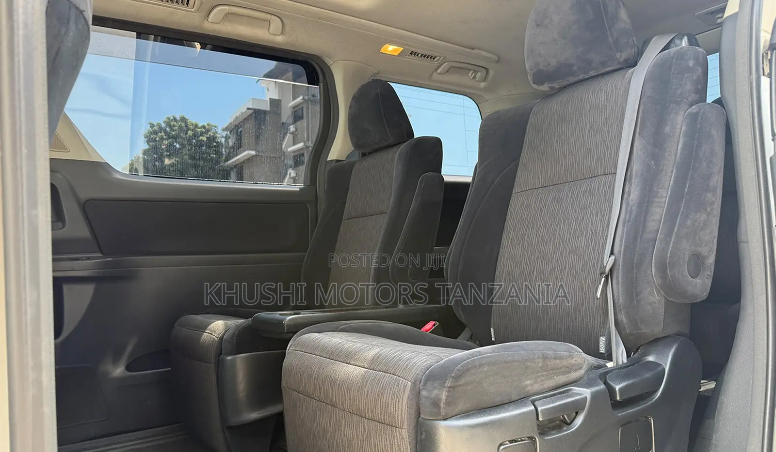Toyota Alphard 2009