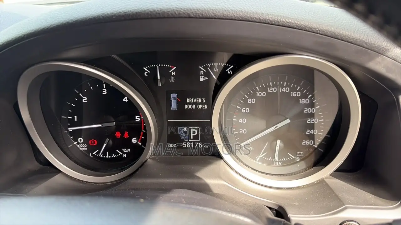 Toyota Land Cruiser 2015 Silver