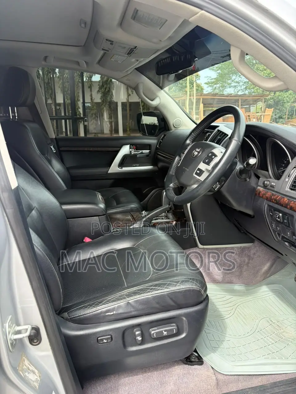 Toyota Land Cruiser 2015 Silver
