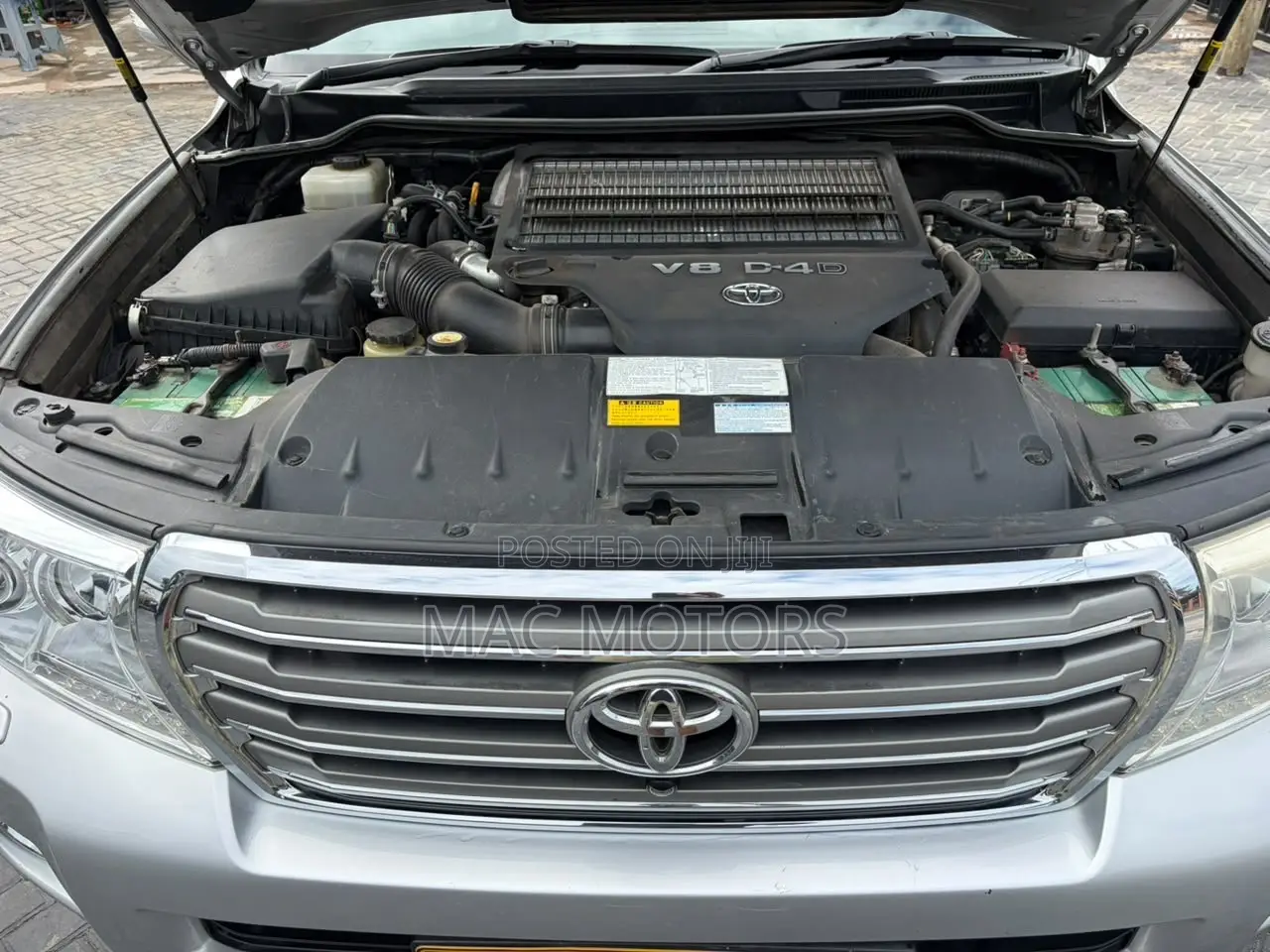 Toyota Land Cruiser 2015 Silver