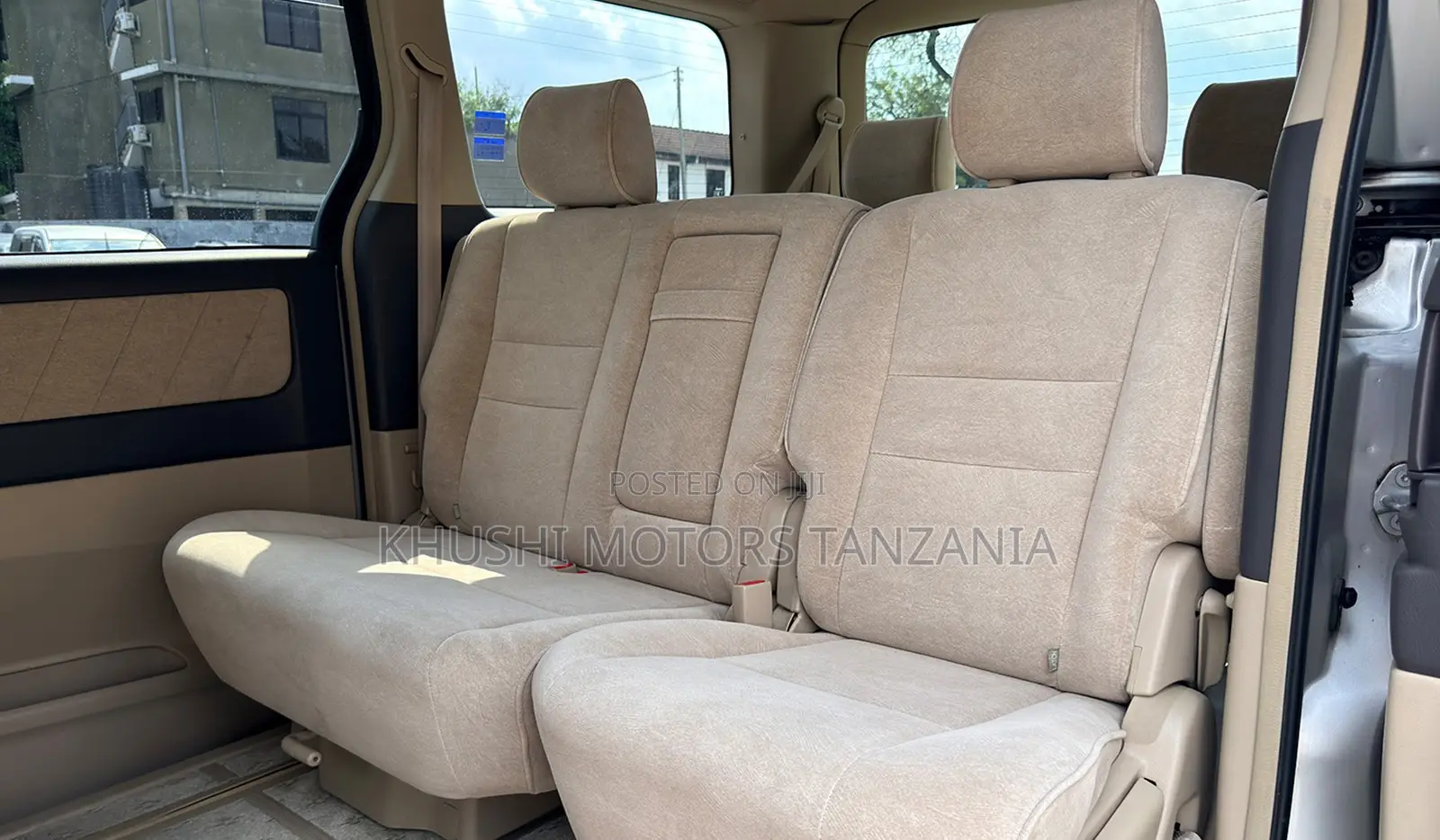 Toyota Alphard 2008