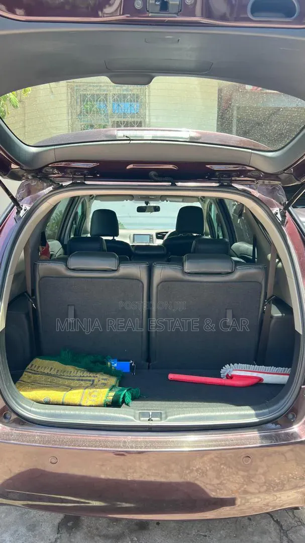 Toyota Wish 2014