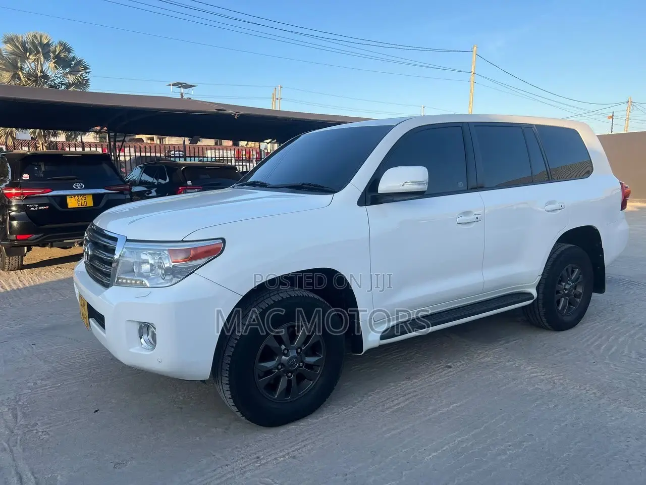 Toyota Land Cruiser 2010 White