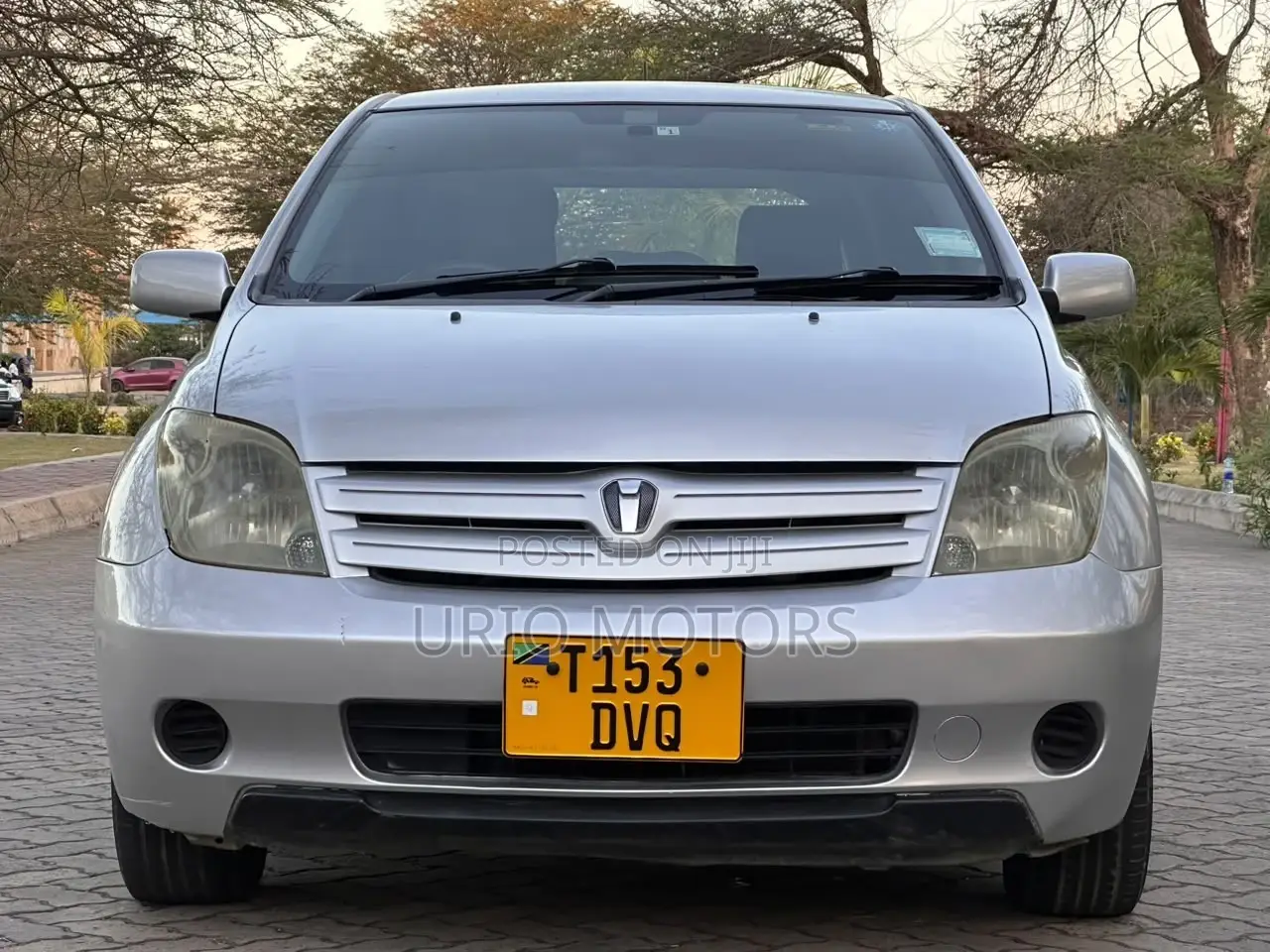 Toyota IST 2003 Silver