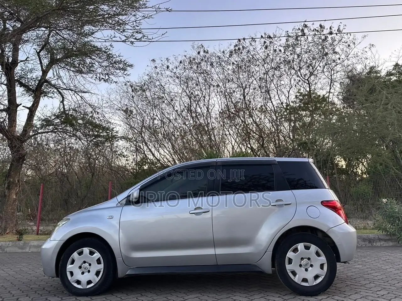 Toyota IST 2003 Silver