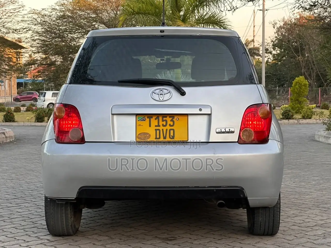 Toyota IST 2003 Silver