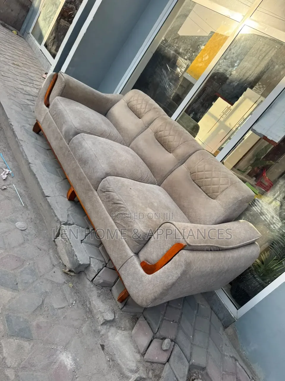 Sofa Used Full Fiber and Spring