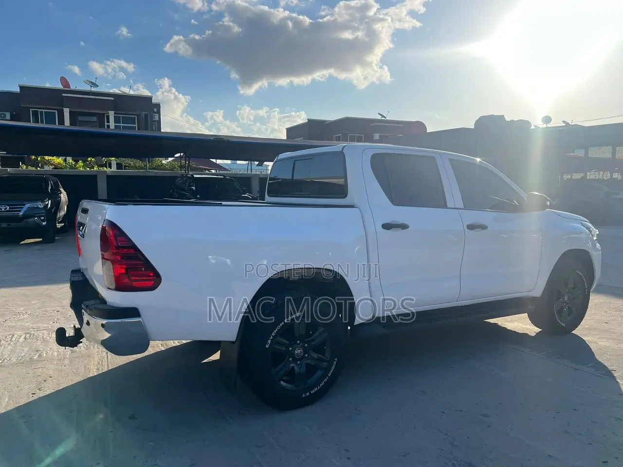 Toyota Hilux Revo Double Cab Deisel 2.8 AWD 2022 White