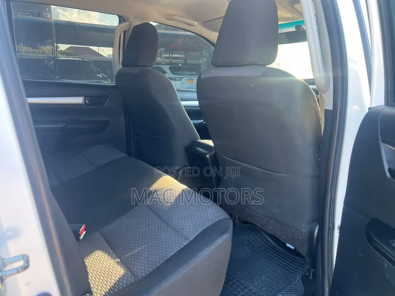 Toyota Hilux Revo Double Cab Deisel 2.8 AWD 2022 White