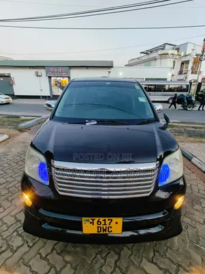 Toyota Noah 2004 Black