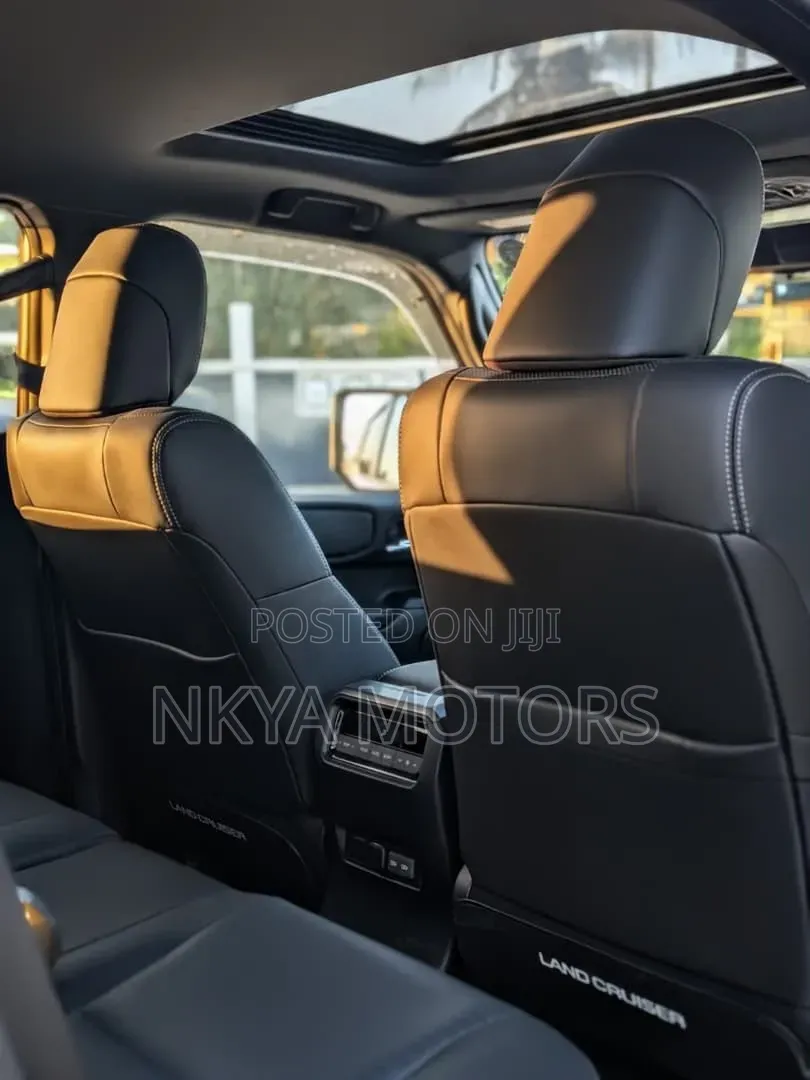Toyota Land Cruiser Prado 2024 White