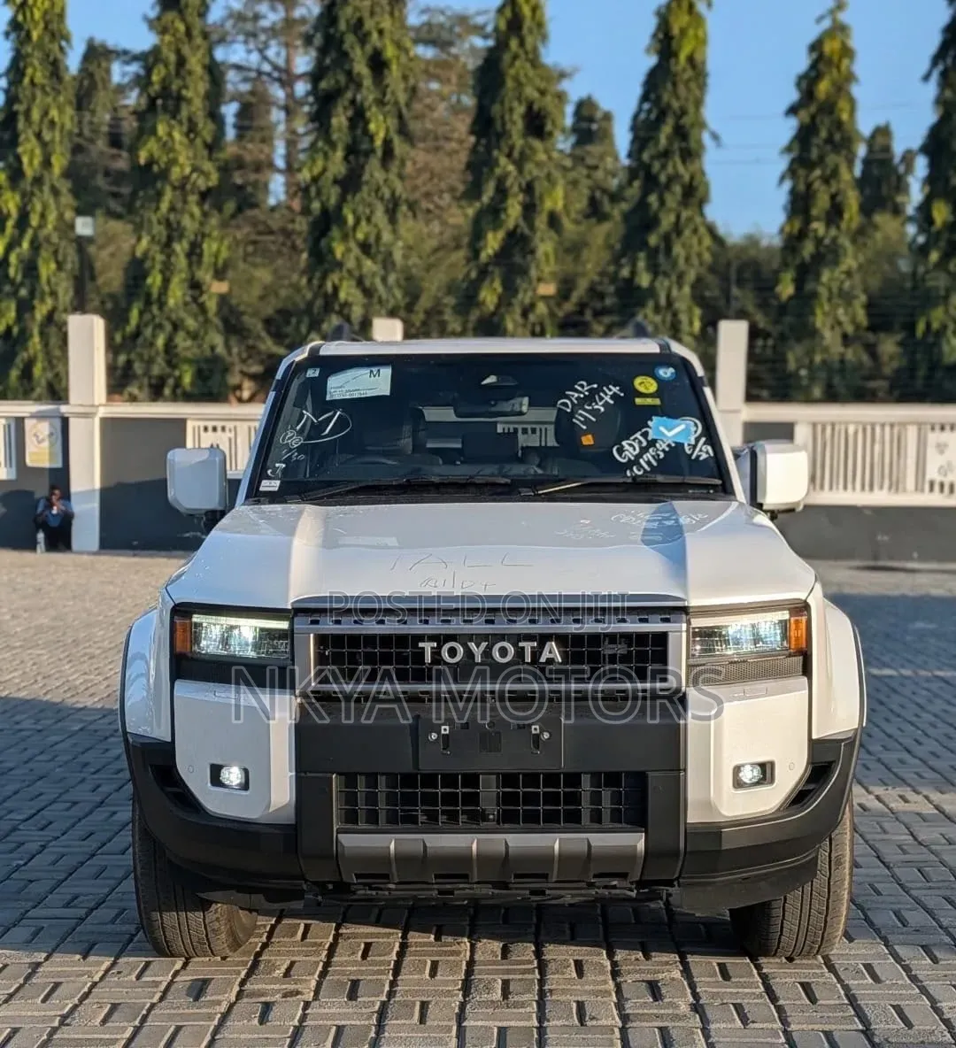 Toyota Land Cruiser Prado 2024 White