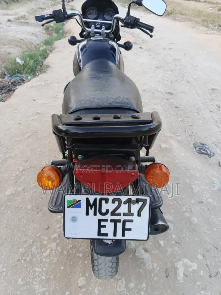 Bajaj Boxer 125 2026 Black
