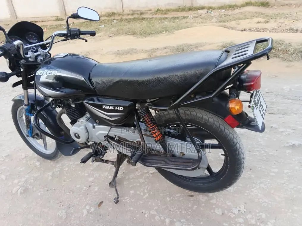 Bajaj Boxer 125 2026 Black