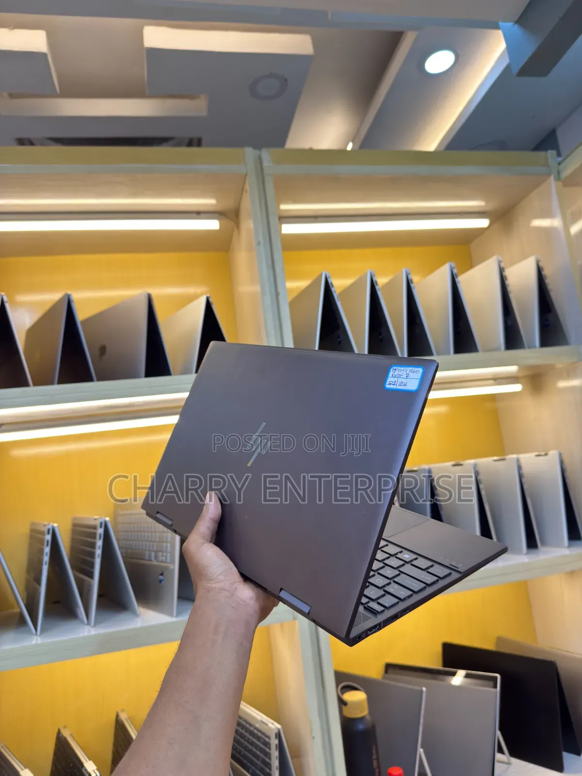 Laptop HP Envy x360 8GB AMD Ryzen 5 SSD 512GB