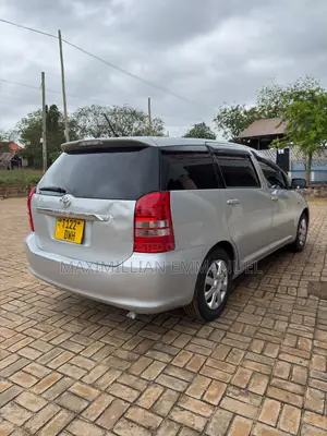 Toyota Wish 2013 Silver
