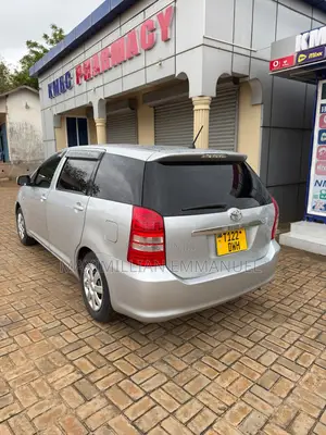 Toyota Wish 2013 Silver