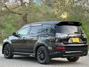 Mitsubishi Outlander 2013 Black