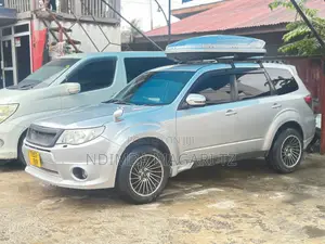 Subaru Forester 2010 Silver