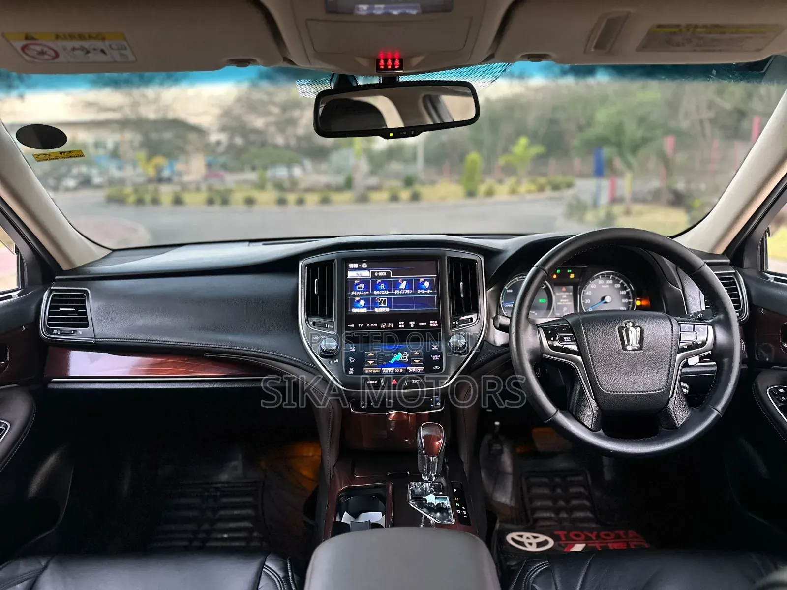 Toyota Crown 2013 Silver