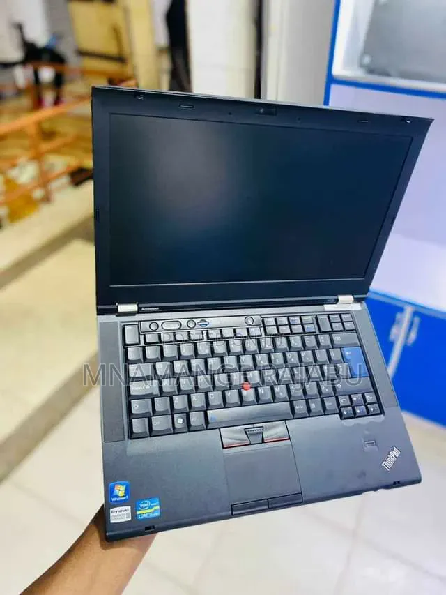 Laptop Lenovo 100e 8GB Intel Core i5 HDD 320GB