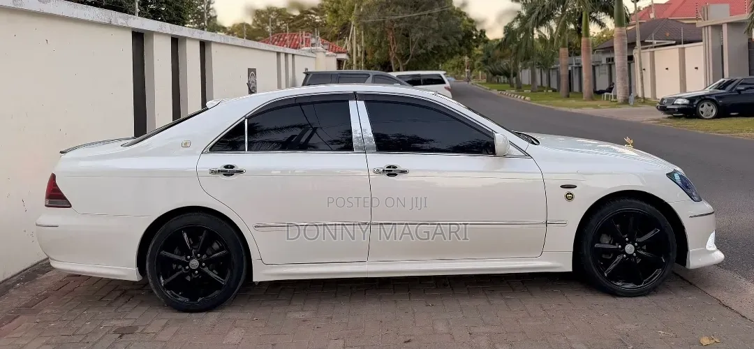 Toyota Crown 2007 White