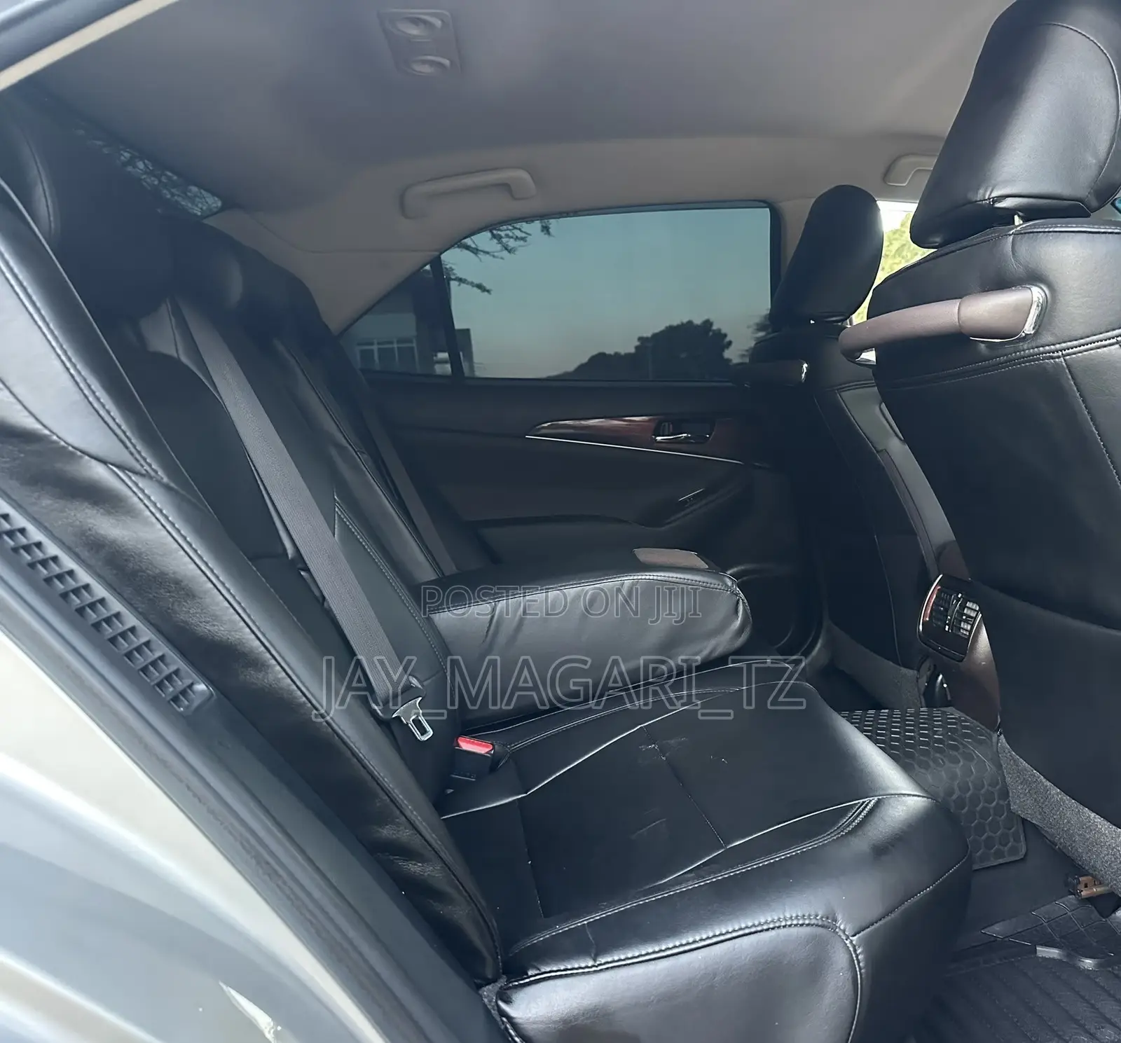 Toyota Crown 2013 Silver