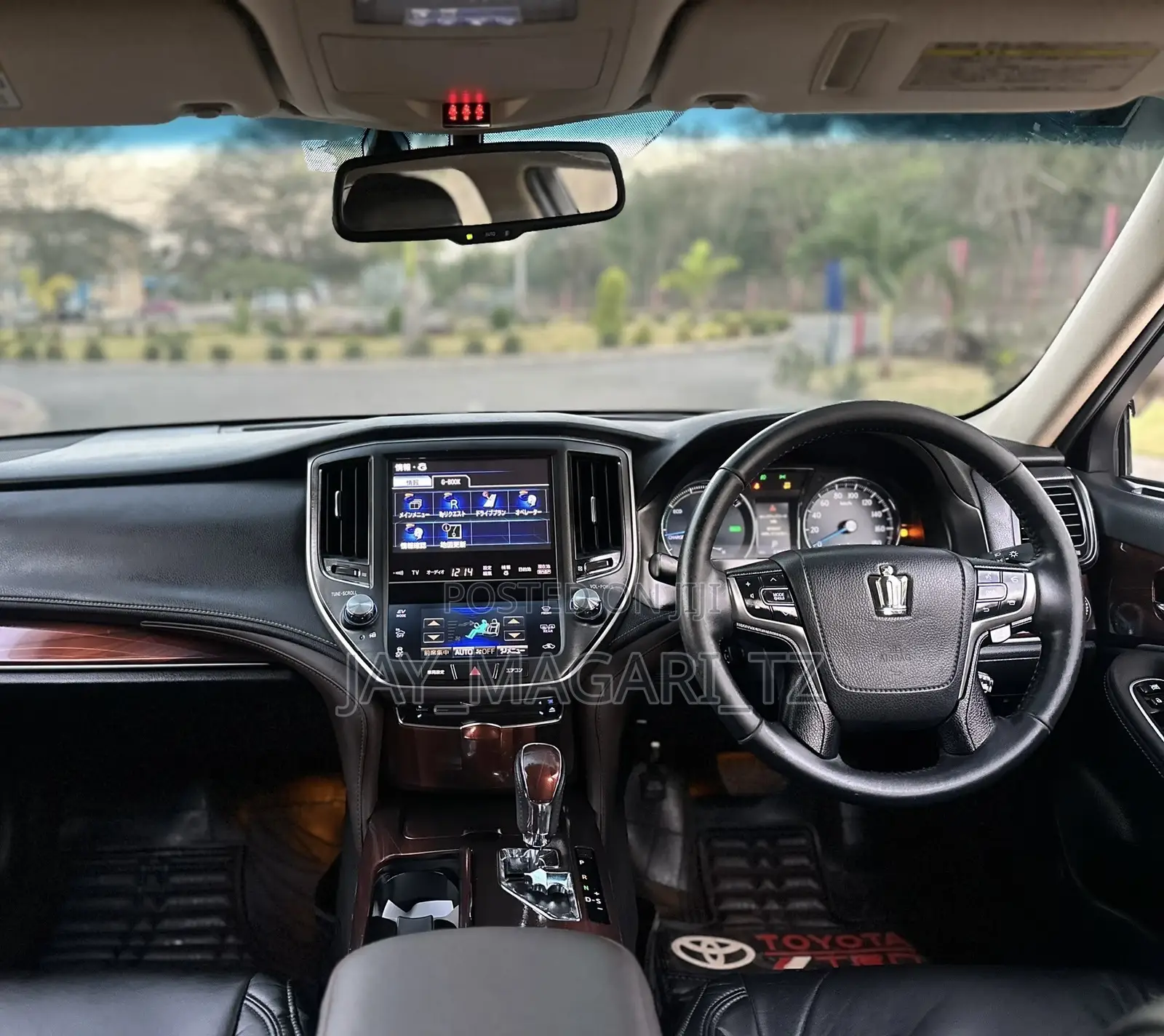 Toyota Crown 2013 Silver