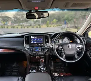 Toyota Crown 2013 Silver