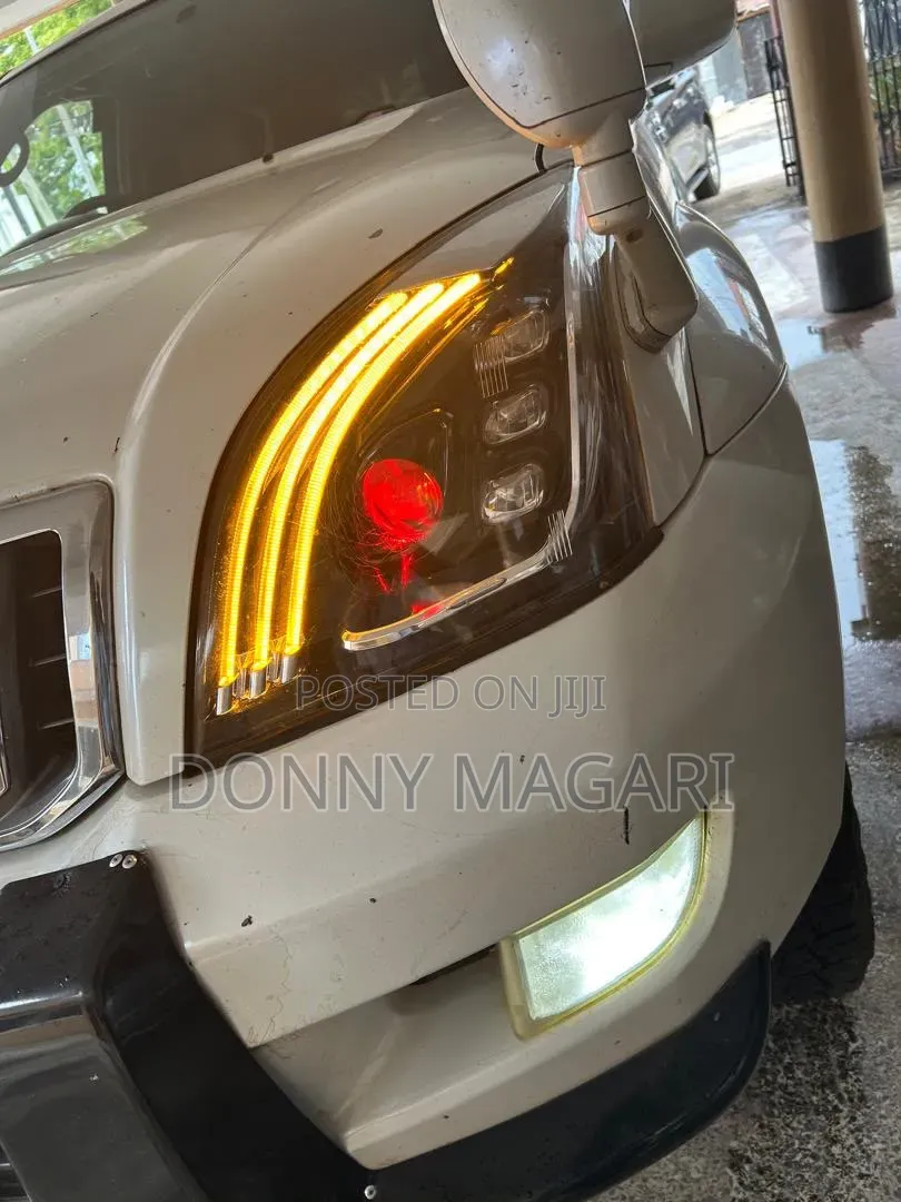 Toyota Land Cruiser Prado 2006 White