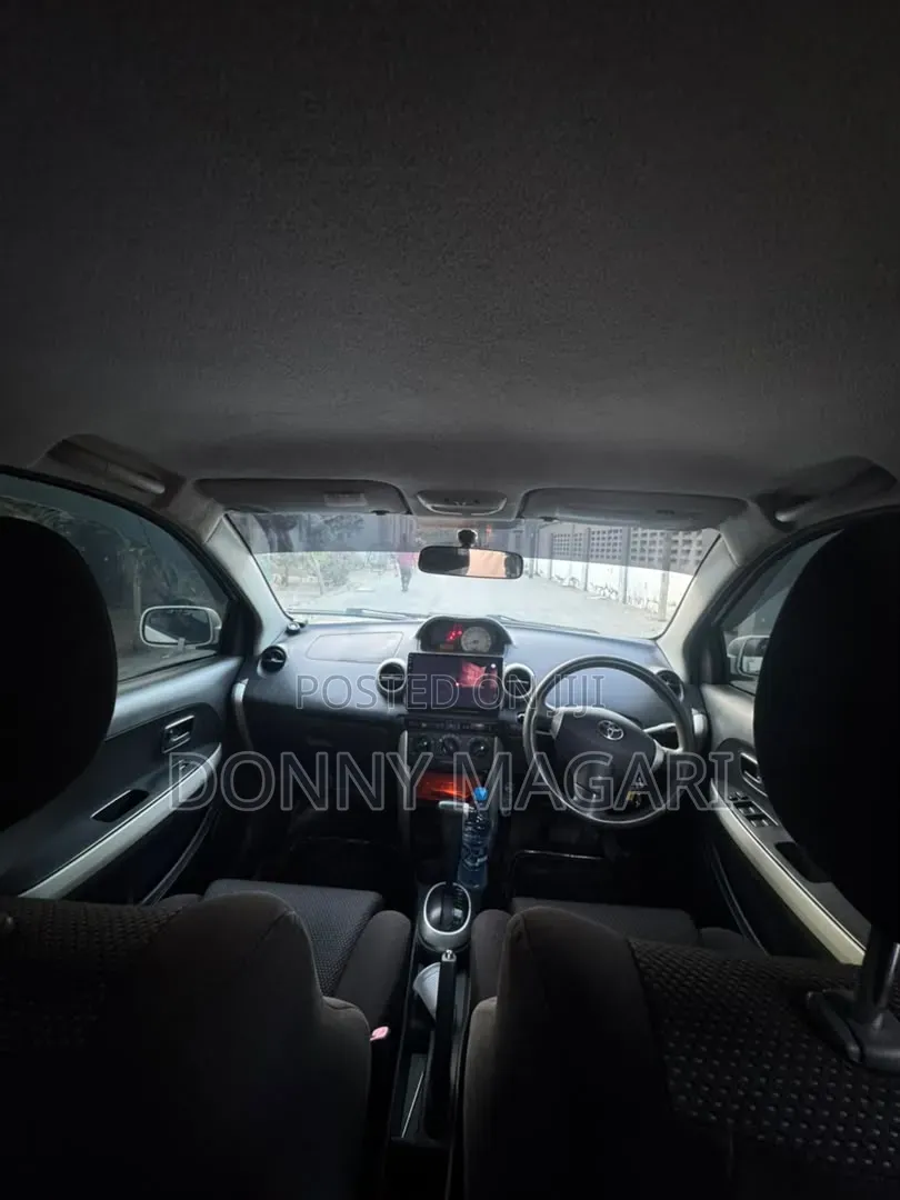 Toyota IST 2004 White